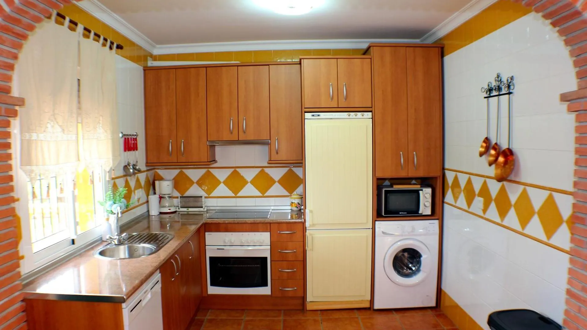 Вилла El Ranchito, Playa A 10 Min, Piscina, Bbq, Chimenea, Vistas, Terraza, Aparcamiento Торрокс-Коста